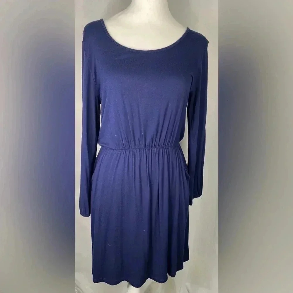 Charming Charlie t-shirt dress‎ long sleeved knee length